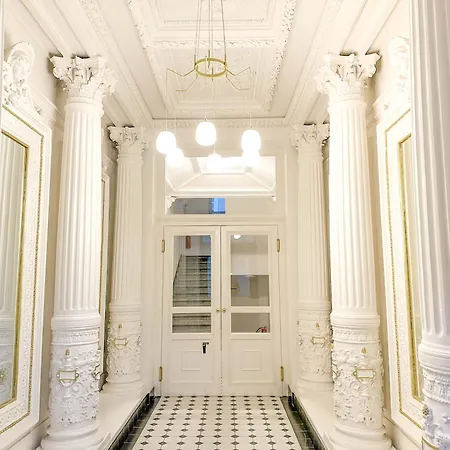 Stylish Next To Wenceslas Square Appartement